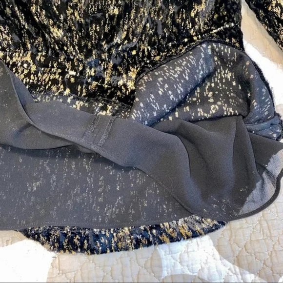 NWT Elie Tahari Black Gold V Faux Wrap Velvet Fuzzy Peplum Blouse Size 2 $365 a1 - Picture 9 of 12